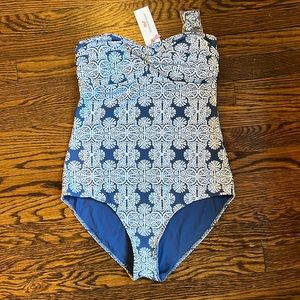 Vineyard Vines “Mirrored Leaves” strapless one piece Size Large, NWT